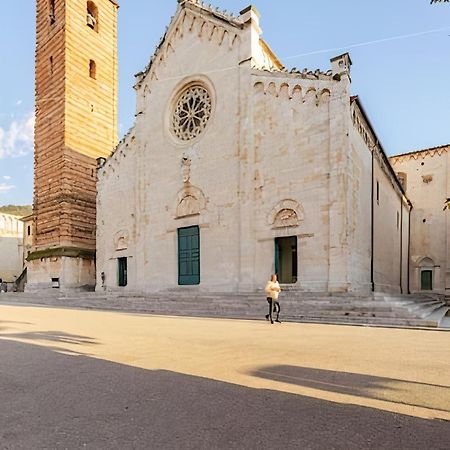 Appartamento A 150M Dal Duomo ピエトラサンタ エクステリア 写真