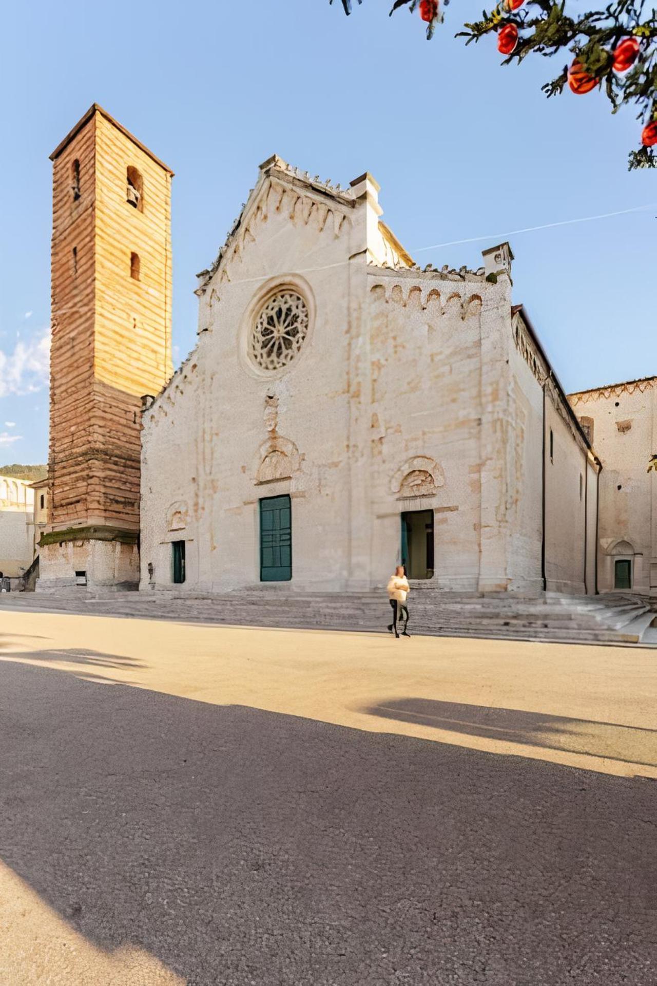 Appartamento A 150M Dal Duomo ピエトラサンタ エクステリア 写真